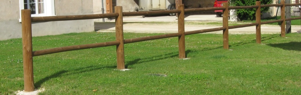 Barrière en bois autoclavé