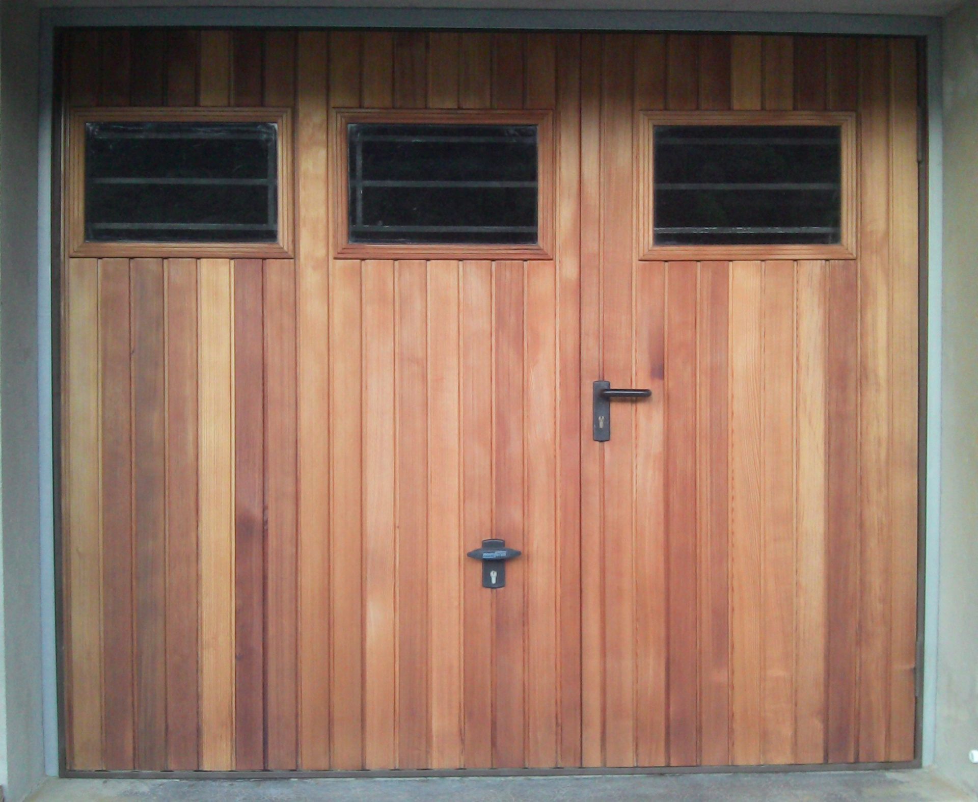 porte en red cedar avec saturateur bois