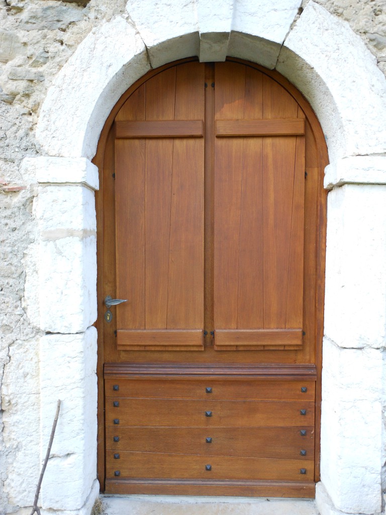 porte sud en chêne et volets en châtaignier