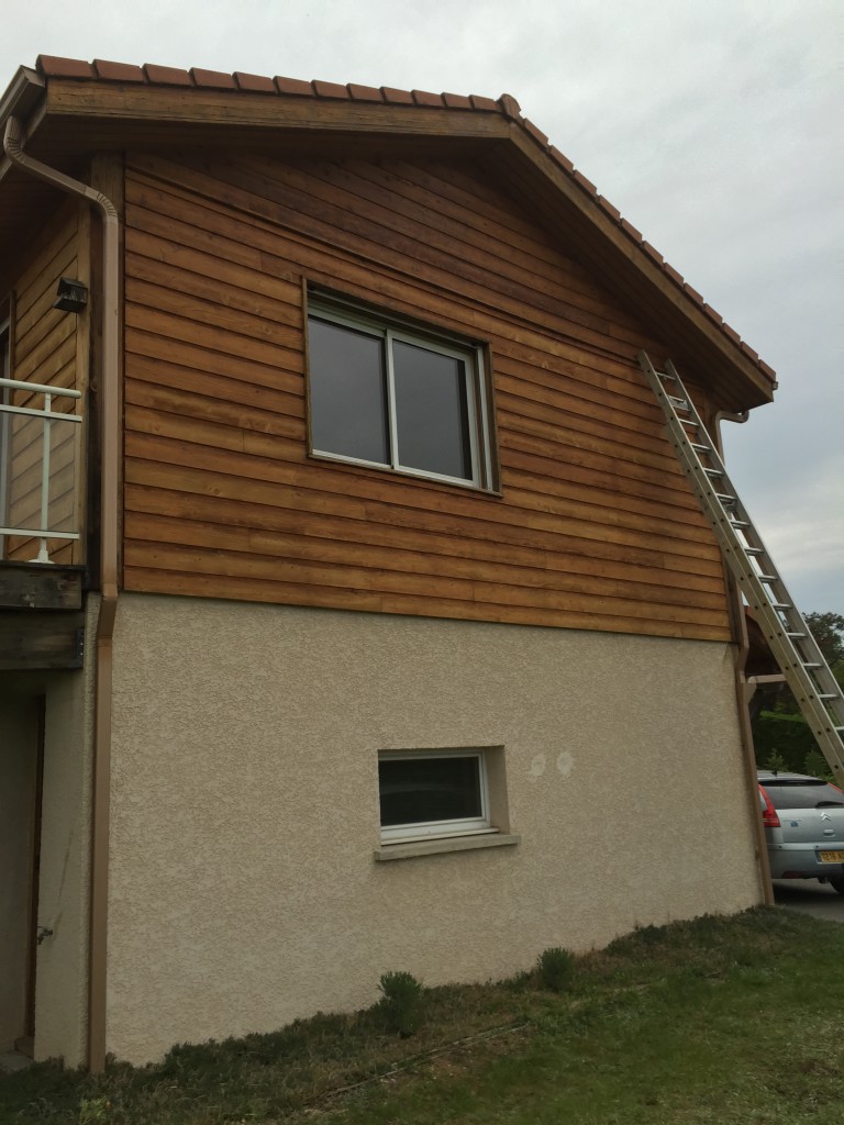 bardage en bois rénové