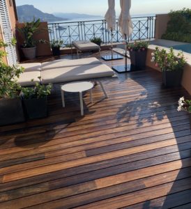 Terrasse en bois après l'application du produit Coriwood Terrasses Hydro